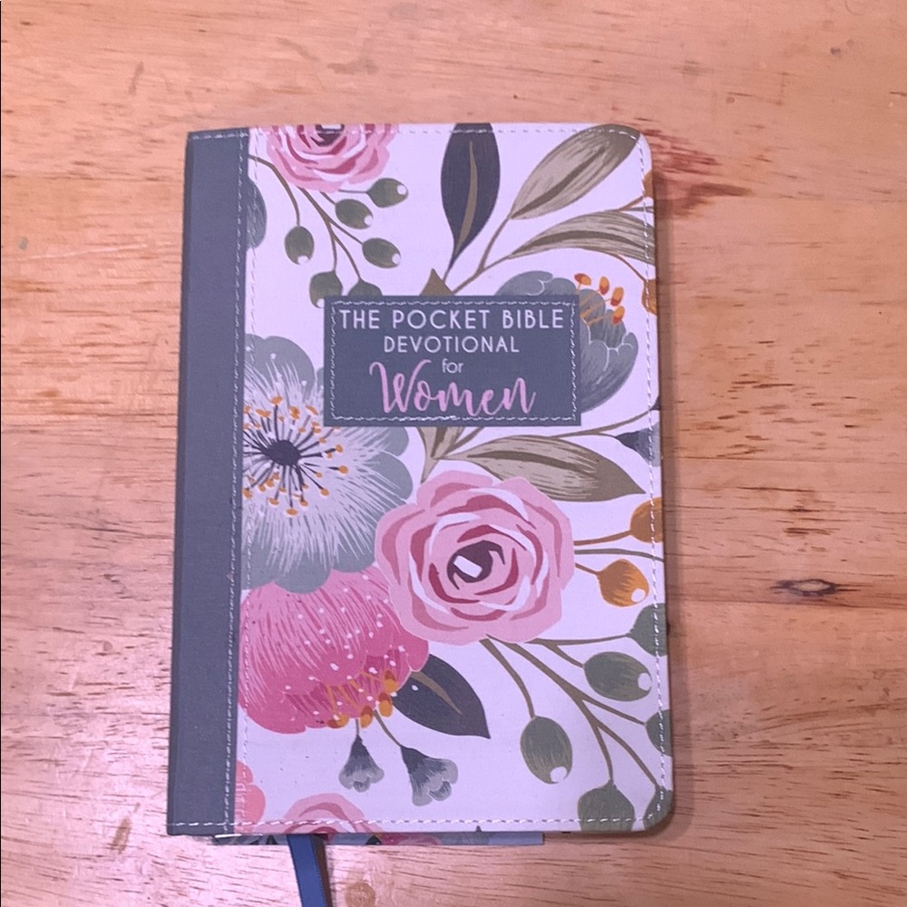 Floral Pocket Bible Devotional for Women